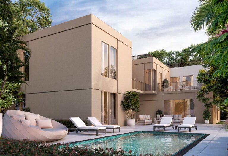 Sobha Elwood - villa with swimming pool and sun loungers